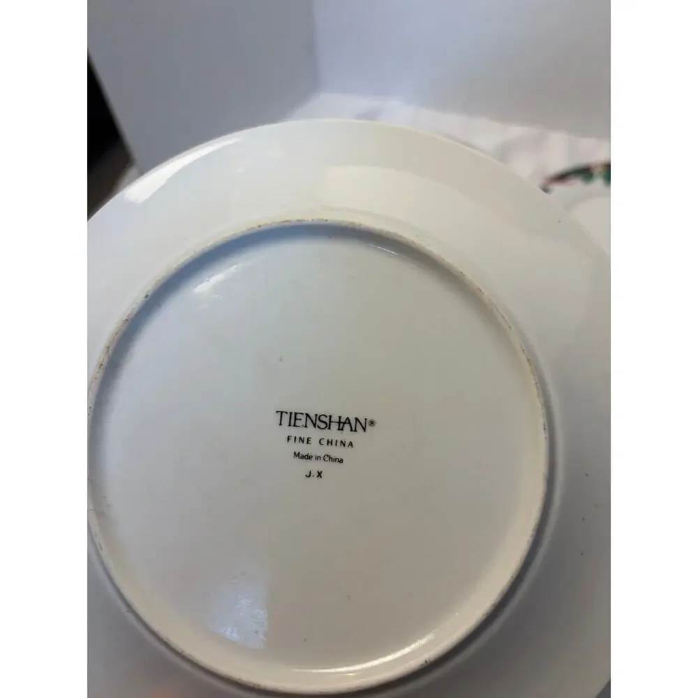 VTG Tienshan Deck the Halls China. set of 4 salad plates - 7.5 inch, Christmas